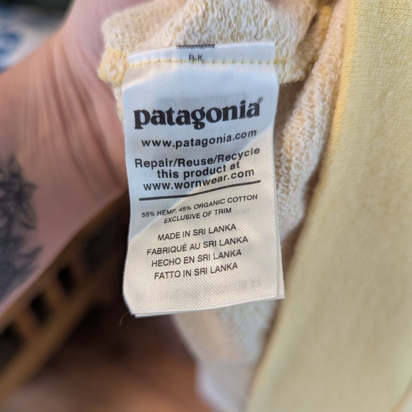 Patagonia Men's Yellow Crewneck Sweater - Picture 4 of 5